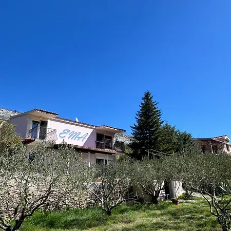 Villa Ema